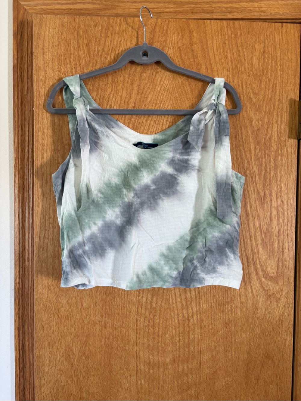 28.Tie-Shoulder Tie-Dye Crop Tank Top - Green & Gray